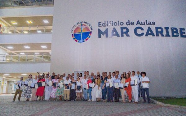 En una solemne ceremonia de ingreso y ascenso en la docencia, UNIMAGDALENA homenajeó a 57 profesores