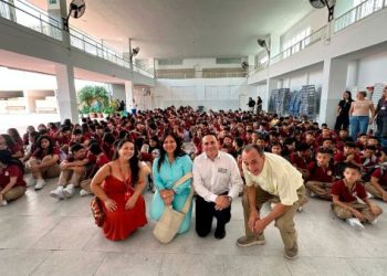 Gobierno acompaña regreso a clases en 23 territorios y proyecta 9,3 millones de matrículas