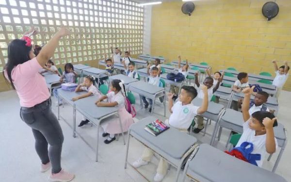 Más de 8.000 estudiantes iniciarán 2026 en ambientes escolares renovados