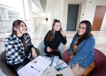 El ICETEX y la Universidad Internacional de La Rioja (UNIR) abren convocatoria de becas de hasta el 100 % para maestrías virtuales