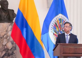 ‘Estamos ante un golpe del CNE contra el derecho fundamental a elegir y ser elegido’: presidente Petro