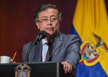 Respaldo a gestión del presidente Petro aumentó 11 puntos y alcanzó el 49,1% en febrero de 2026, según encuesta de Invamer