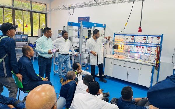 Ecopetrol capacitó a 20 emprendedores de Maicao en competencias empresariales para la transición energética