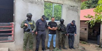 Tras el rastro de alias Naín: tropas del Gaula Militar Guajira capturan al cabecilla financiero del Frente Javier Cáceres, de las Autodefensas Conquistadoras de la Sierra Nevada