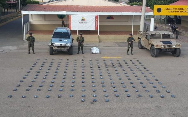 Tropas del Ejército Nacional incautaron 183 kilos de clorhidrato de cocaína en La Guajira