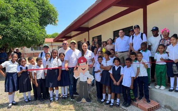 Con infraestructura educativa Drummond fortalece la educación rural en Arenas Blancas, Chiriguaná