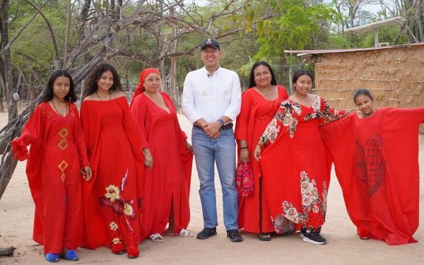 Gobierno Nacional lleva energía solar a 67 comunidades de Albania, La Guajira, para ampliar el acceso a energía limpia y reducir brechas de pobreza energética