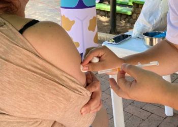 MinSalud hace un llamado urgente: verificar y actualizar los esquemas de vacunación antes de los desplazamientos por Semana Santa