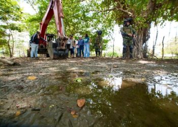 Gobierno Nacional derriba jarillones irregulares y entrega tierras a campesinos afectados por inundaciones en Córdoba